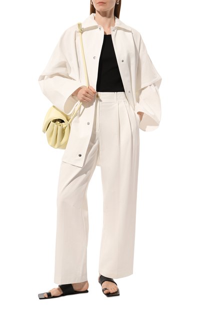 Хлопковая куртка TOTEME белого цвета по цене 69950 руб., арт. 241-WR01050-FB0103, фото 2 Хлопковая куртка TOTEME, арт. 241-WR01050-FB0103, фото 2