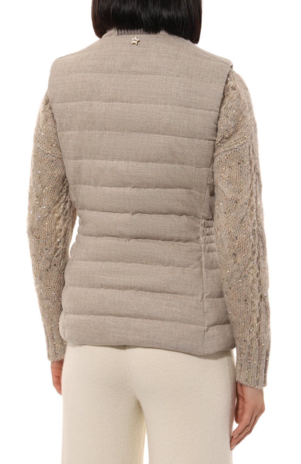 Утепленный жилет LORENA ANTONIAZZI светло-бежевого цвета по цене 95050 руб., арт. A2434PI07A/4439, фото 4 Утепленный жилет LORENA ANTONIAZZI, арт. A2434PI07A/4439, фото 4