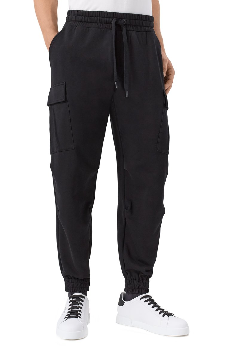 Мужские хлопковые джоггеры DOLCE & GABBANA черного цвета, арт. GP108Z/G702S | Фото 3 (Длина (брюки, джинсы): Стандартные; Материал внешний: Хлопок; Силуэт М (брюки): Карго, Джоггеры; Стили: Спорт-шик)