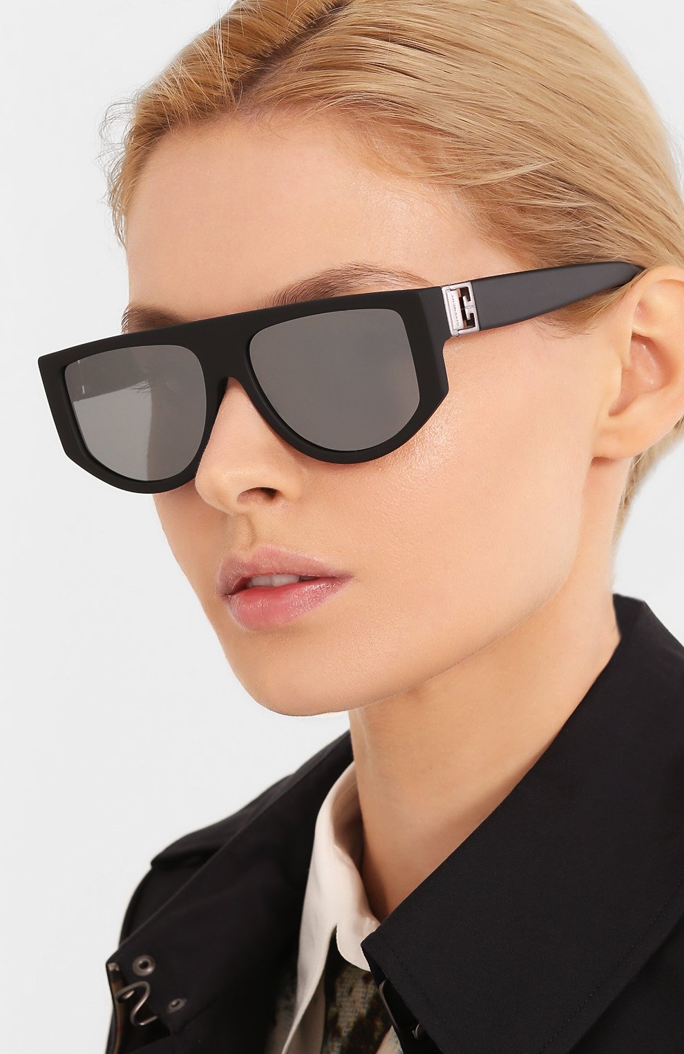 Солнцезащитные очки GIVENCHY черного цвета по цене 29650 руб., арт. 7156 003, фото 2 Солнцезащитные очки GIVENCHY, арт. 7156 003, фото 2