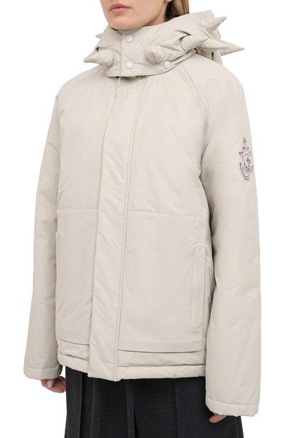 Пуховик MONCLER GENIUS светло-бежевого цвета по цене 169000 руб., арт. F2-09E-1B504-40-V0135, фото 3 Пуховик MONCLER GENIUS, арт. F2-09E-1B504-40-V0135, фото 3