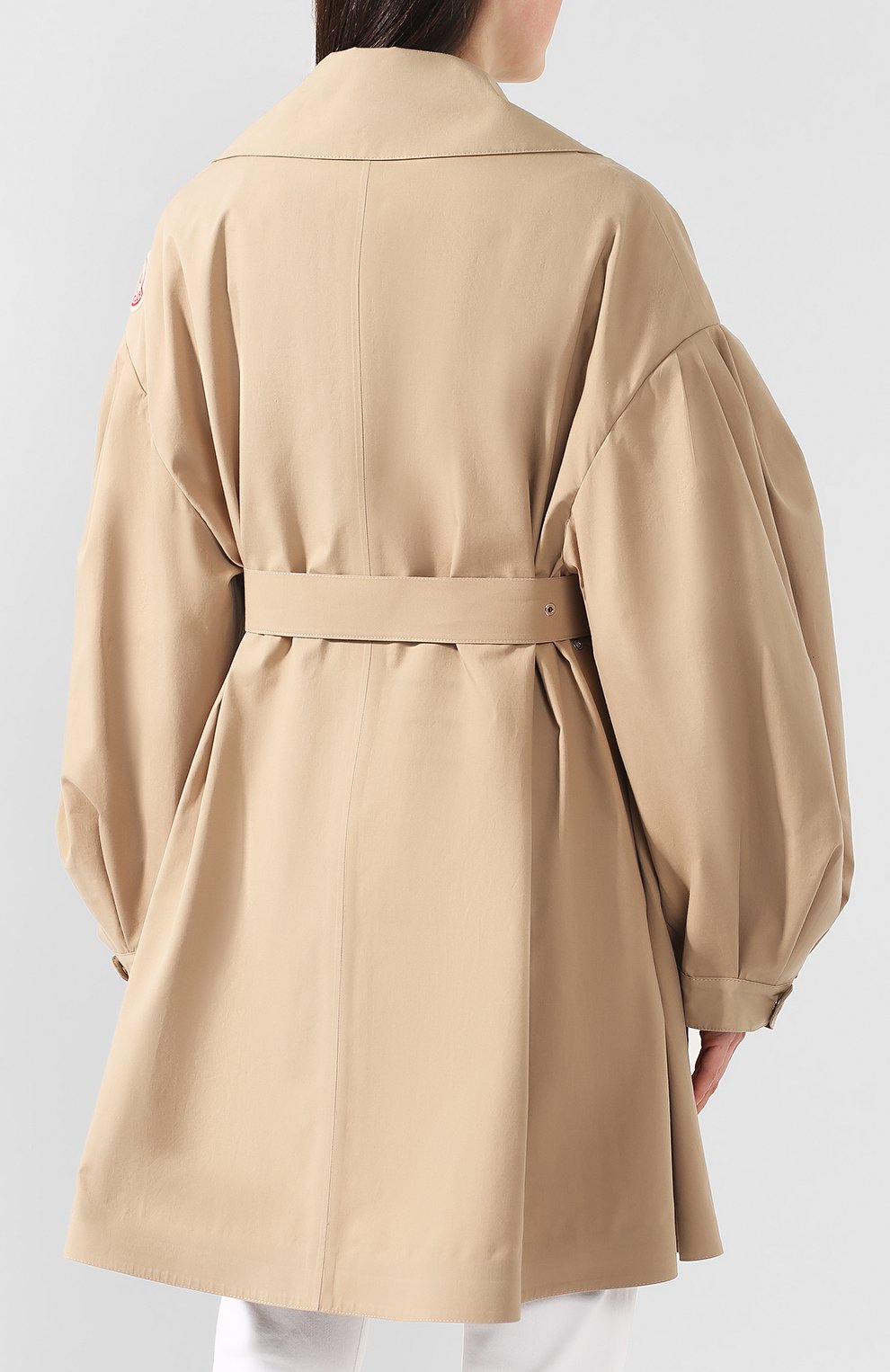 Плащ 4 moncler simone rocha MONCLER GENIUS бежевого цвета по цене 125500 руб., арт. E1-09W-47006-85-V0020, фото 4 Плащ 4 moncler simone rocha MONCLER GENIUS, арт. E1-09W-47006-85-V0020, фото 4