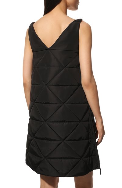Платье PRADA черного цвета по цене 210000 руб., арт. 230663-1WQ9-F0002-212, фото 4 Платье PRADA, арт. 230663-1WQ9-F0002-212, фото 4