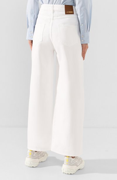 Джинсы JACQUEMUS белого цвета по цене 25500 руб., арт. 201DE05/41100, фото 4 Джинсы JACQUEMUS, арт. 201DE05/41100, фото 4