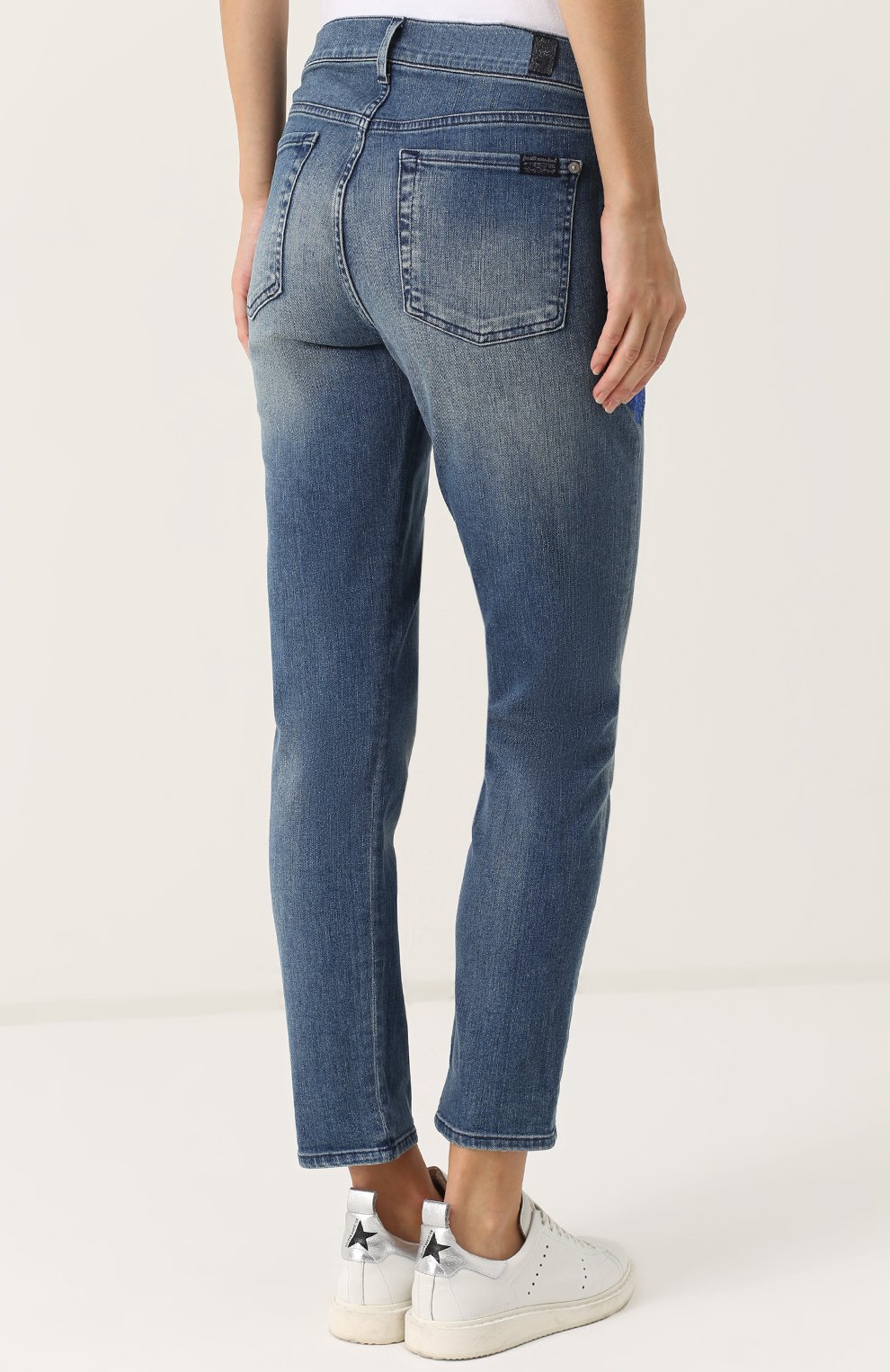 Укороченные джинсы с потертостями и вышивкой 7 FOR ALL MANKIND, арт. SWJK750EL, фото 4
