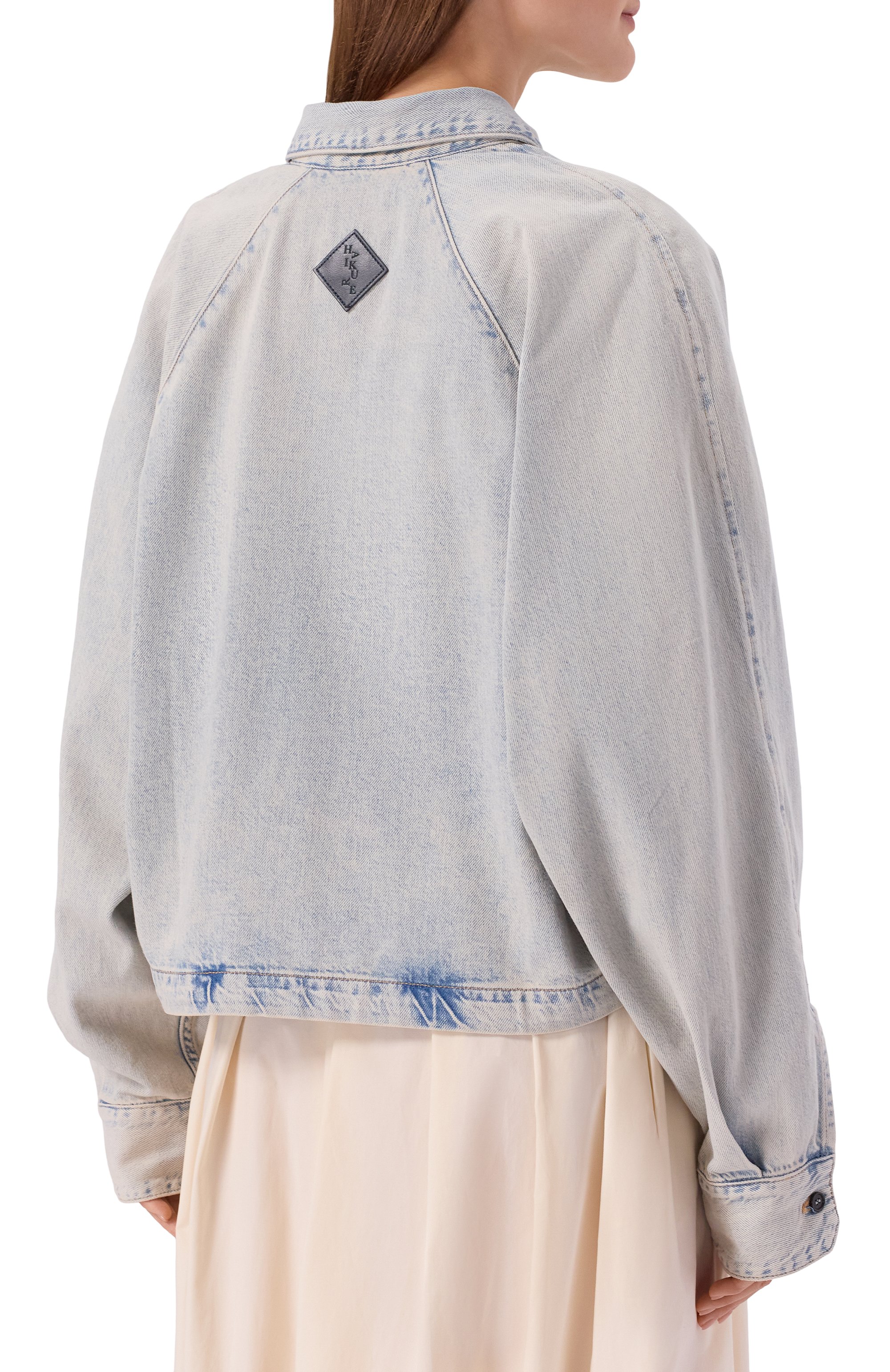 Джинсовая рубашка keira HAIKURE голубого цвета по цене 49800 руб., арт. HEW06100DF188L0933/KEIRA VINTAGE DIRTY, фото 4 Джинсовая рубашка keira HAIKURE, арт. HEW06100DF188L0933/KEIRA VINTAGE DIRTY, фото 4