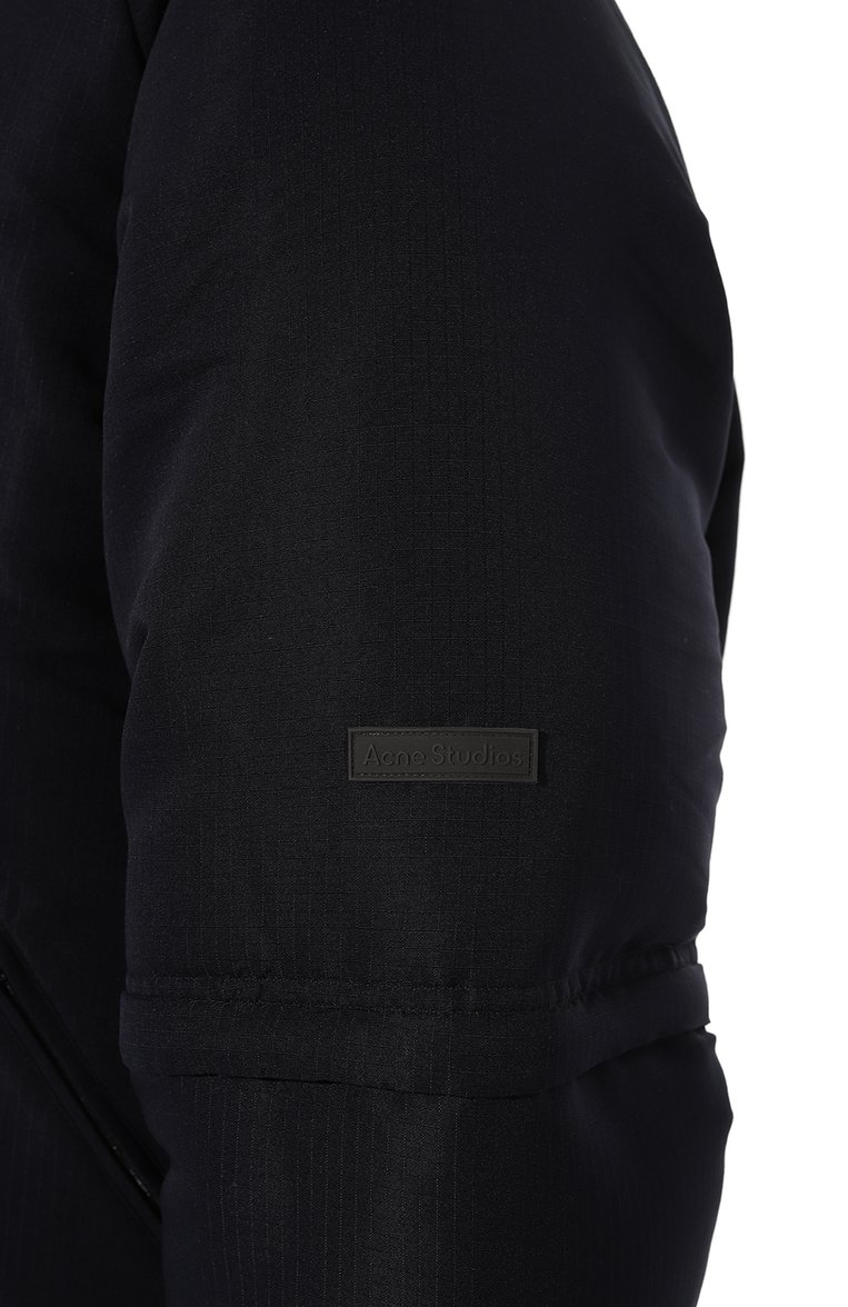 Женский пуховик ACNE STUDIOS темно-синего цвета, арт. FN MN 0UTW000790838 | Фото 5 (Рукава: Длинные; Стили: Спорт-шик; Длина (верхняя одежда): До середины бедра; Кросс-КТ: Пуховик)