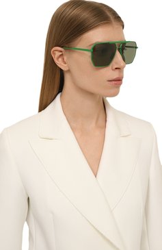 Женские солнцезащитные очки BOTTEGA VENETA зеленого цвета, арт. BV1012 006 | Фото 2 (Тип очков: С/з; Региональные ограничения белый список (Axapta Mercury): Не проставлено; Нос: Не проставлено; Материал: Металл; Оптика Гендер: оптика-женское; Очки форма: Авиаторы)