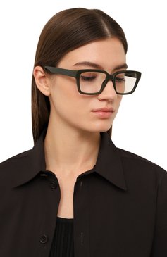 Женские оправа ALEXANDER MCQUEEN черного цвета, арт. AM0332 003 | Фото 2 (Тип очков: Оправа; Кросс-КТ: Оправы-унисекс; Региональные ограничения белый список (Axapta Mercury): Не проставлено; Нос: Не проставлено; Материал: Пластик; Очки форма: Квадратные; Оптика Гендер: оптика-унисекс)