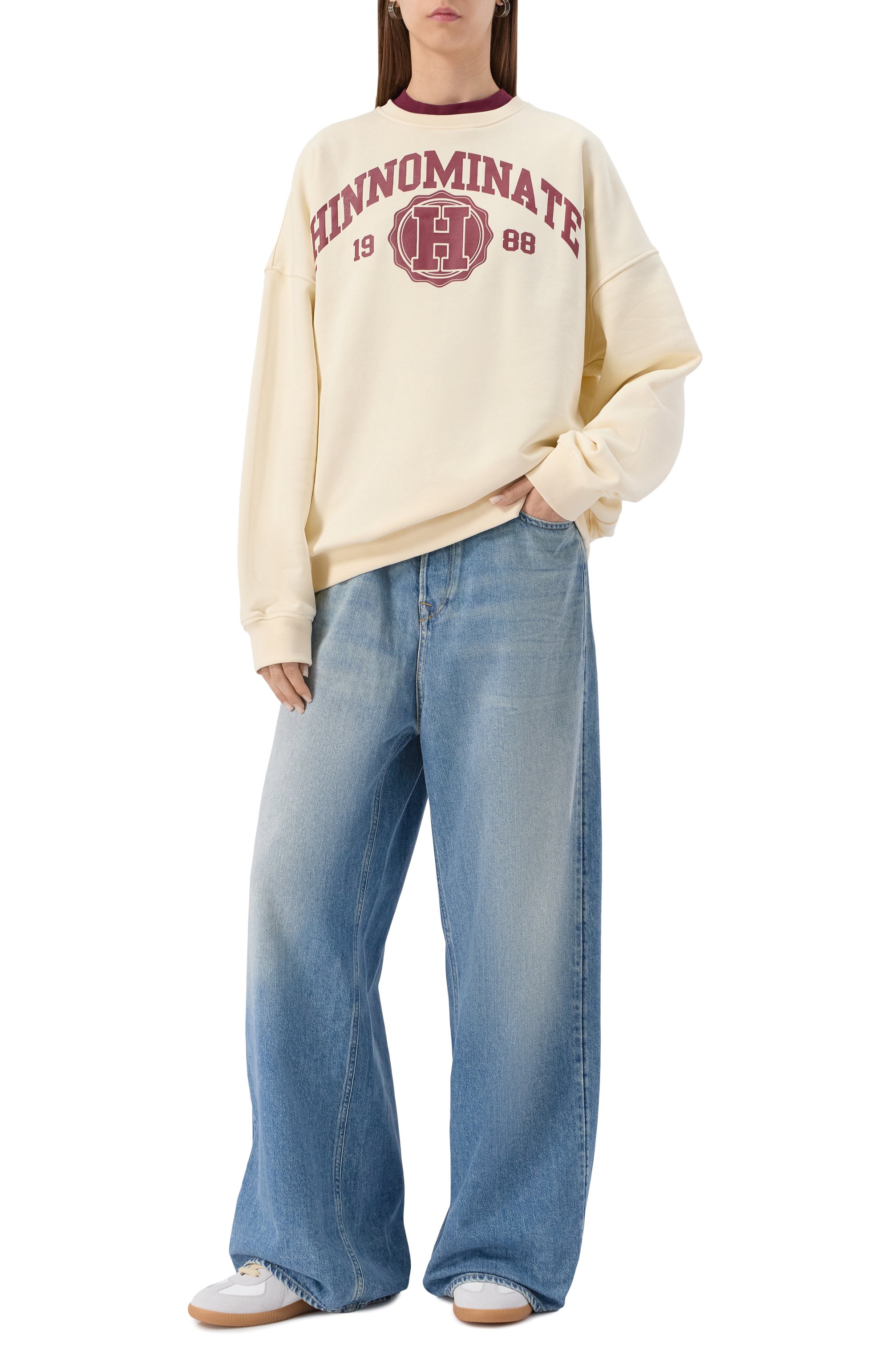 Хлопковый свитшот HINNOMINATE кремового цвета по цене 13200 руб., арт. HMABW02070, фото 2 Хлопковый свитшот HINNOMINATE, арт. HMABW02070, фото 2
