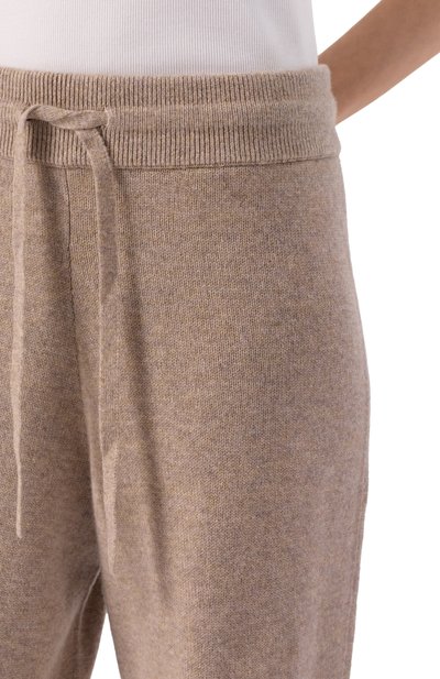 Кашемировые джоггеры ARCH4 бежевого цвета по цене 77250 руб., арт. KNTR2183, фото 5 Кашемировые джоггеры ARCH4, арт. KNTR2183, фото 5