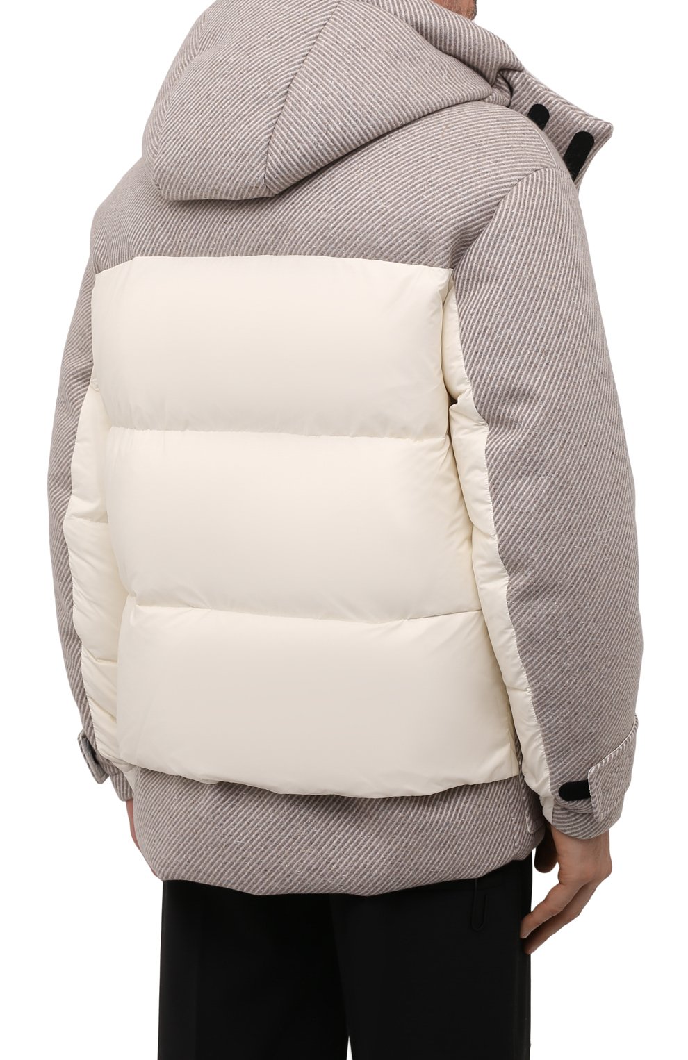Пуховик GIORGIO ARMANI бежевого цвета по цене 647500 руб., арт. 1WG0C06P/T0317, фото 4 Пуховик GIORGIO ARMANI, арт. 1WG0C06P/T0317, фото 4