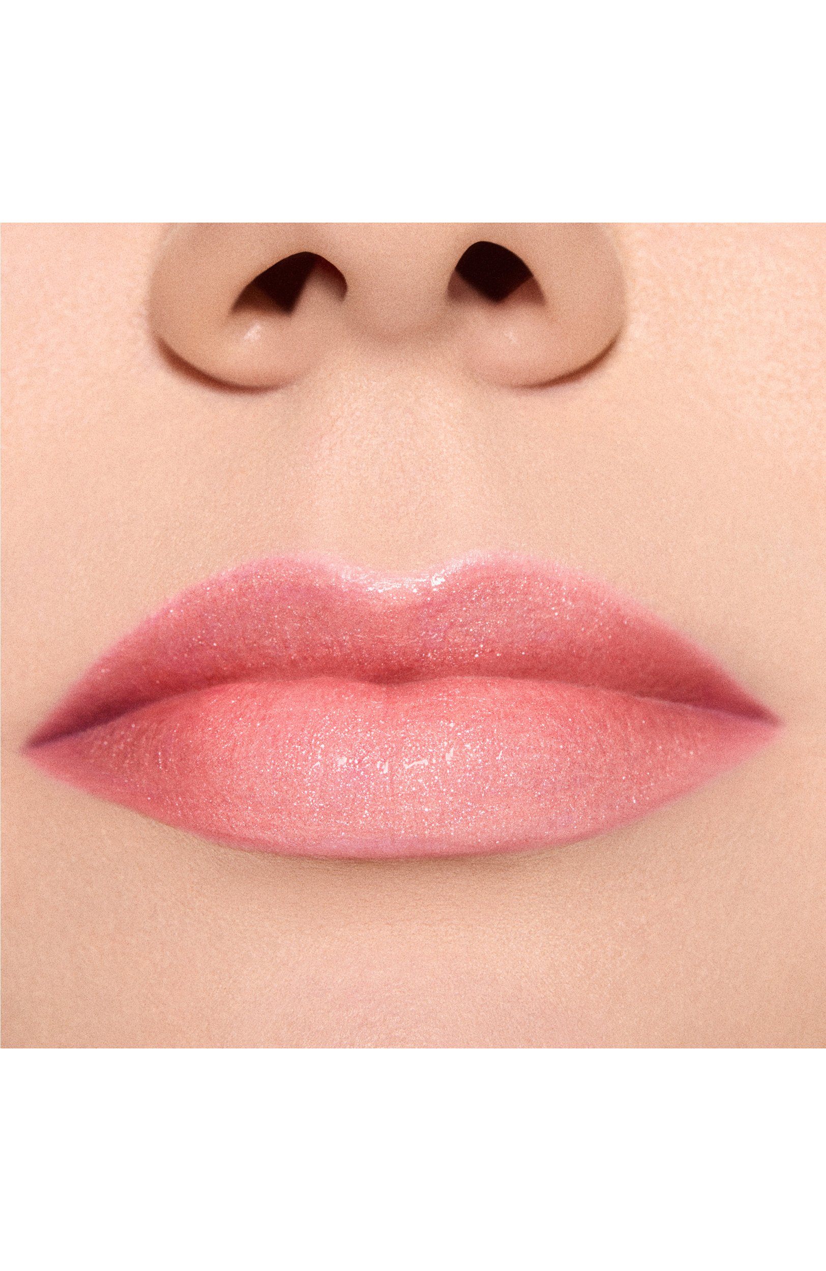Губная помада lustreglass sheer-shine lipstick, оттенок party trick (3,5g) MAC цвета по цене 3390 руб., арт. SB48-32, фото 3 Губная помада lustreglass sheer-shine lipstick, оттенок party trick (3,5g) MAC, арт. SB48-32, фото 3