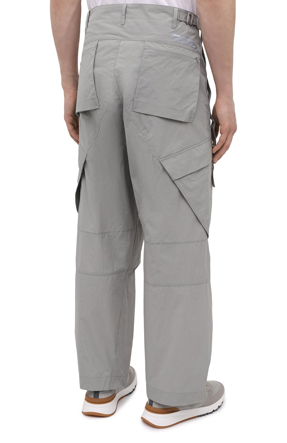 Брюки-карго KAZUYUKI KUMAGAI светло-серого цвета по цене 67700 руб., арт. AP11-210, фото 4 Брюки-карго KAZUYUKI KUMAGAI, арт. AP11-210, фото 4
