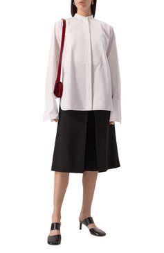Женская хлопковая рубашка JIL SANDER белого цвета, арт. J01DL0145-J45002 | Фото 2 (Длина (для топов): Удлиненные; Драгоценные камни: Проставлено; Материал сплава: Проставлено; Рукава: Длинные; Женское Кросс-КТ: Рубашка-одежда; Стили: Минимализм; Принт: Без принта; Материал внешний: Хлопок)