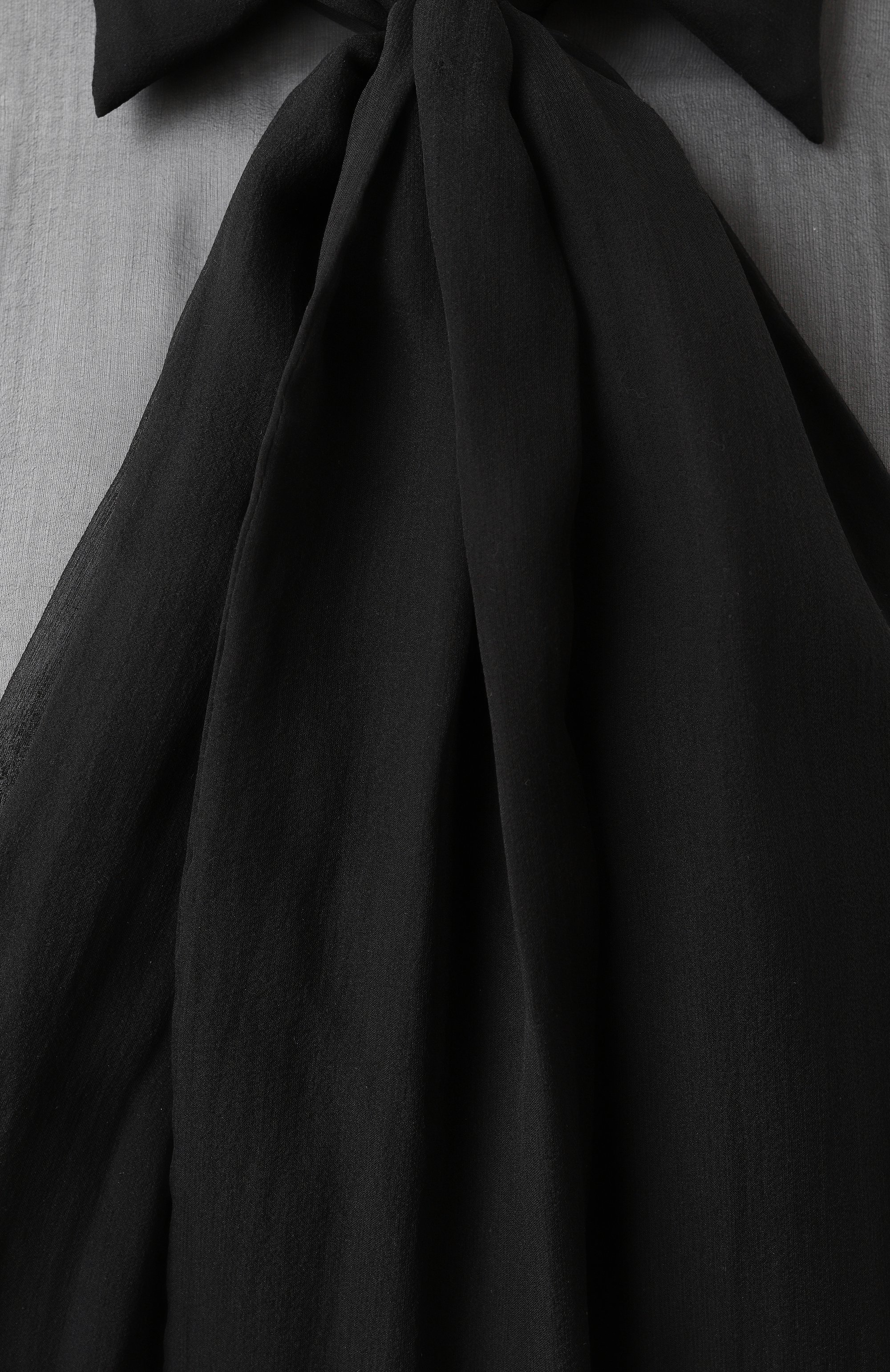 Шелковая блузка VALENTINO черного цвета по цене 199500 руб., арт. 5B0AB6T02UP, фото 6 Шелковая блузка VALENTINO, арт. 5B0AB6T02UP, фото 6