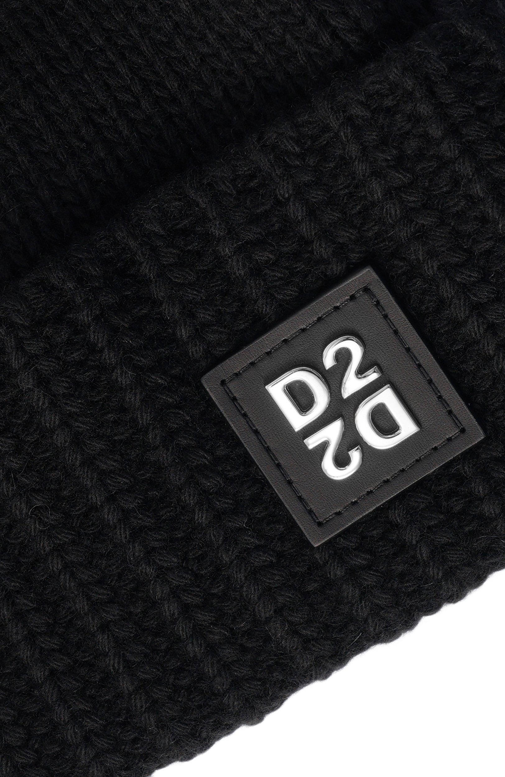 Шапка из шерсти и вискозы DSQUARED2 черного цвета по цене 29500 руб., арт. KNM0214/01W00306, фото 3 Шапка из шерсти и вискозы DSQUARED2, арт. KNM0214/01W00306, фото 3
