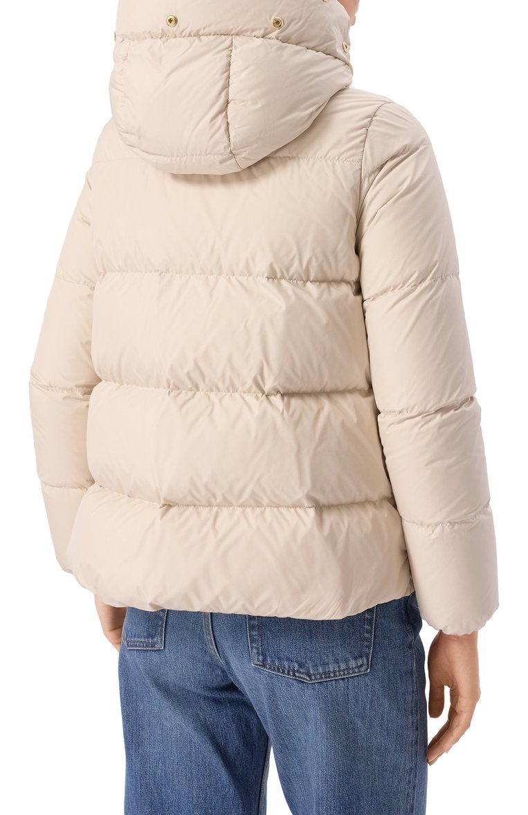 Женский пуховик laichefur MONCLER кремового цвета, арт. 1A001-74-54AQE | Фото 8 (Материал подклада: Синтетический материал; Стили: Кэжуэл; Кросс-КТ: Пуховик; Материал внешний: Синтетический материал; Автоматизация состава: Проставлено)