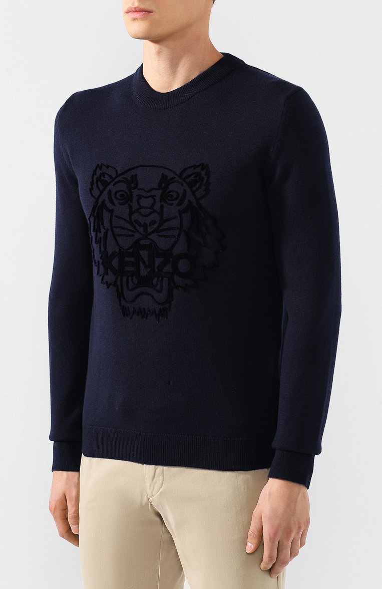 Мужской шерстяной джемпер KENZO темно-синего цвета, арт. F965PU2133XB | Фото 3 (Материал внешний: Шерсть; Мужское Кросс-КТ: Джемперы; Рукава: Длинные; Длина (для топов): Стандартные; Статус проверки: Проверено, Проверена категория; Принт: Без принта; Вырез: Круглый; Стили: Кэжуэл)
