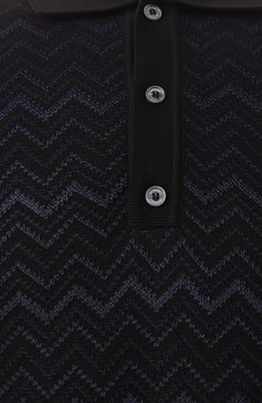 Мужское поло из хлопка и вискозы MISSONI черного цвета, арт. US25S203/BK0040 | Фото 6 (Материал внешний: Хлопок; Материал сплава: Пр�оставлено; Драгоценные камни: Проставлено; Рукава: Короткие; Длина (для топов): Стандартные; Принт: С принтом; Кросс-КТ: Трикотаж; Застежка: Пуговицы; Стили: Кэжуэл)