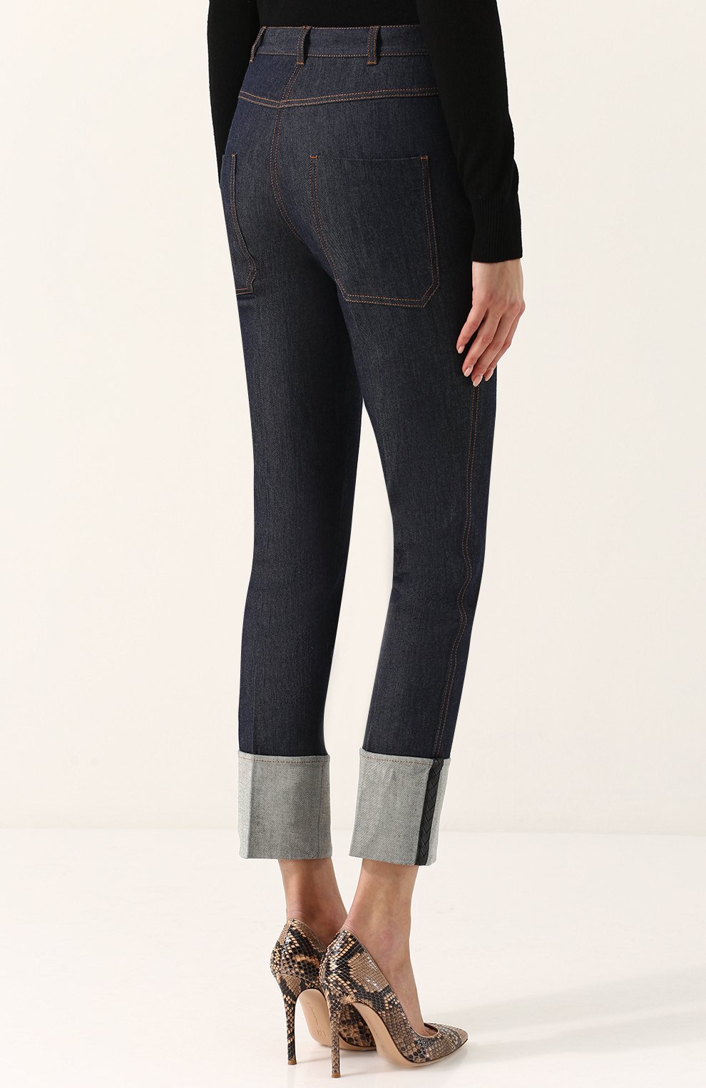 Джинсы с контрастной прострочкой и отворотами BOTTEGA VENETA, арт. 495362/VELJ1, фото 4