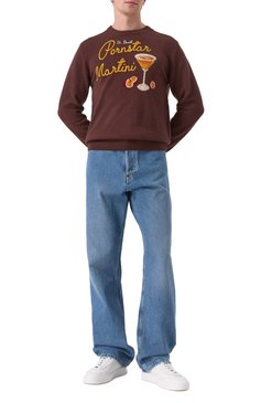 Мужские джинсы MOSCHINO синего цвета, арт. J0330/0222 | Фото 2 (Драгоценные камни: Проставлено; Материал сплава: Проставлено; Длина (брюки, джинсы): Стандартные; Силуэт М (брюки): Широкие; Кросс-КТ: Деним; Материал внешний: Деним, Хлопок; Стили: Повседневный; Детали: Делаве, Накладные карманы)