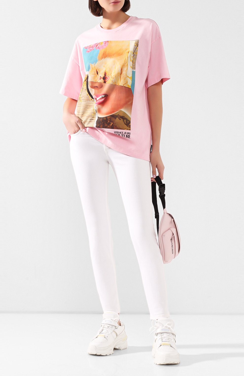Джинсы VERSACE JEANS COUTURE белого цвета по цене 15350 руб., арт. A1HVA0K4-VDP500 4/60501, фото 2 Джинсы VERSACE JEANS COUTURE, арт. A1HVA0K4-VDP500 4/60501, фото 2