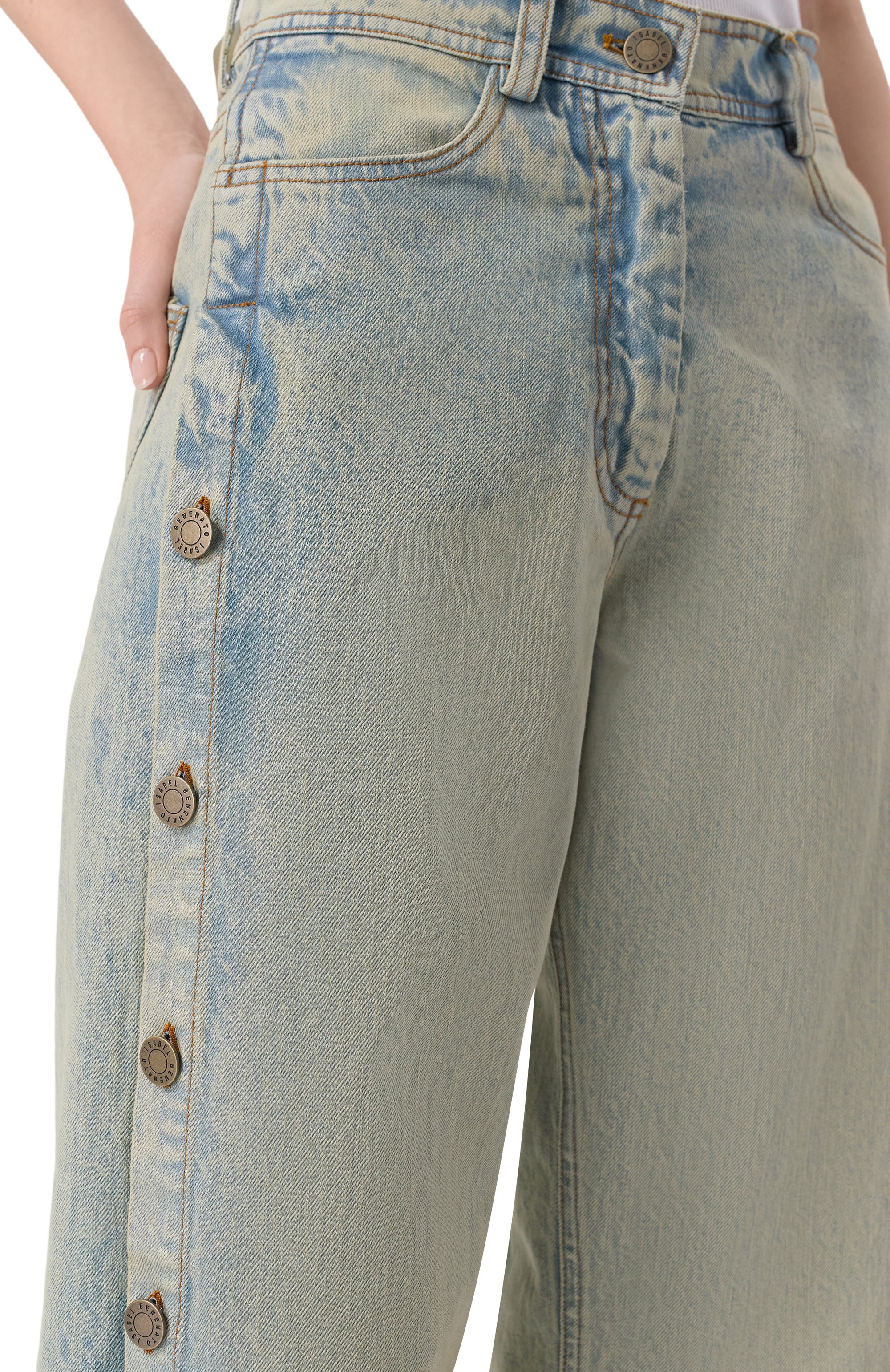 Джинсы ISABEL BENENATO голубого цвета по цене 92150 руб., арт. DW52DS26, фото 5 Джинсы ISABEL BENENATO, арт. DW52DS26, фото 5