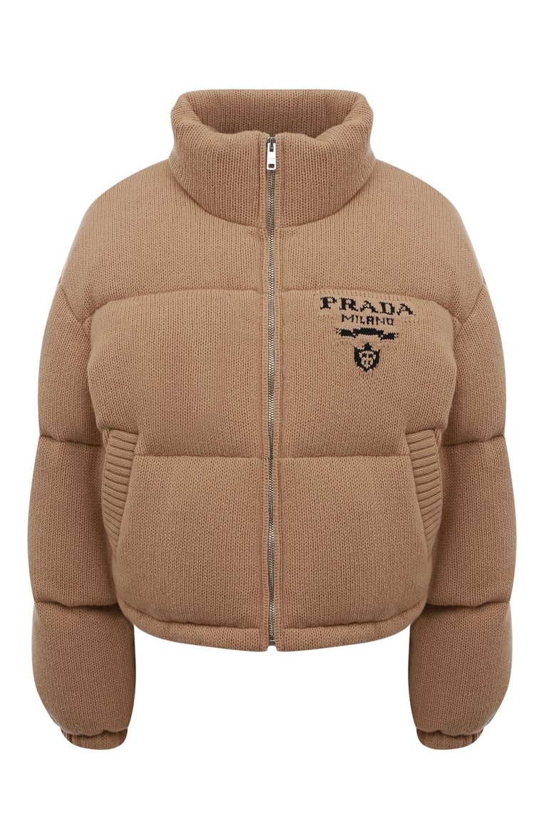 Жен�ский пуховик PRADA бежевого цвета, арт. 292028-10PH-F0627-212 | Фото 1 (Материал внешний: Кашемир, Шерсть; Рукава: Длинные; Материал утеплителя: Пух и перо; Длина (верхняя одежда): Короткие; Кросс-КТ: Пуховик; Стили: Спорт-шик)