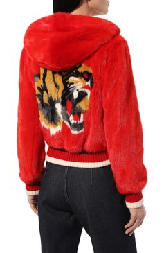 Женский бомбер из меха норки GUCCI красного цвета, арт. 479131 XW580 | Фото 4 (Длина (верхняя одежда): Короткие; Материал внешний: Шелк, Натуральный мех; Рукава: Длинные; Стили: Гламурный; Кросс-КТ: бомбер, Куртка, Утепленные; Женское Кросс-КТ: Мех)