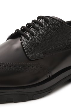 Мужские кожаные дерби ALEXANDER MCQUEEN черного цвета, арт. 750388WIDW1 1000 | Фото 7 (Материал внешний: Натуральная кожа; Материал внутренний: Натуральная кожа; Стили: Классический; Мужское Кросс-КТ: Броги-обувь; Нос: Не проставлено)