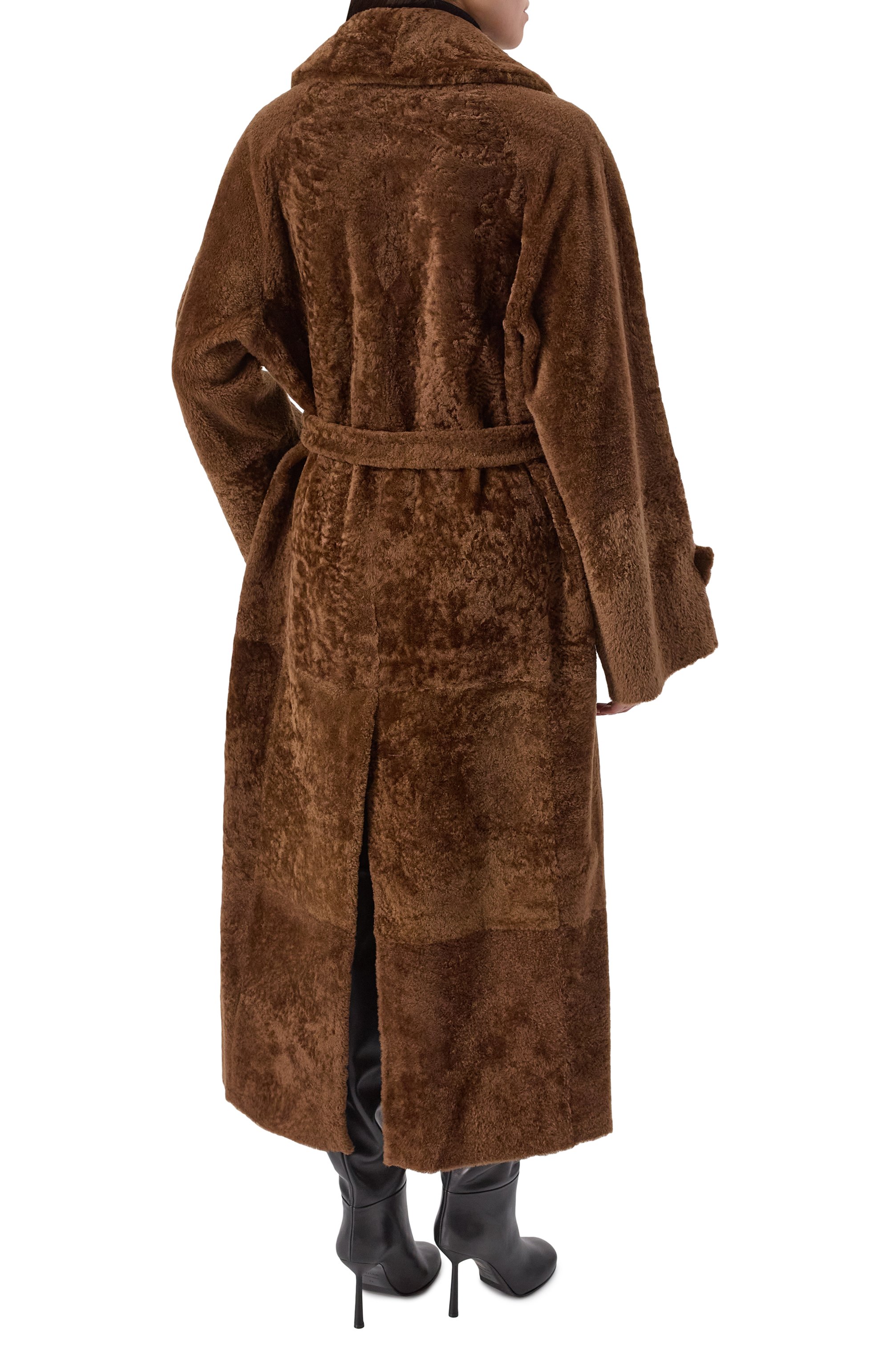 Дубленка из овчины BLANCHA коричневого цвета по цене 499500 руб., арт. 180/300/57, фото 4 Дубленка из овчины BLANCHA, арт. 180/300/57, фото 4