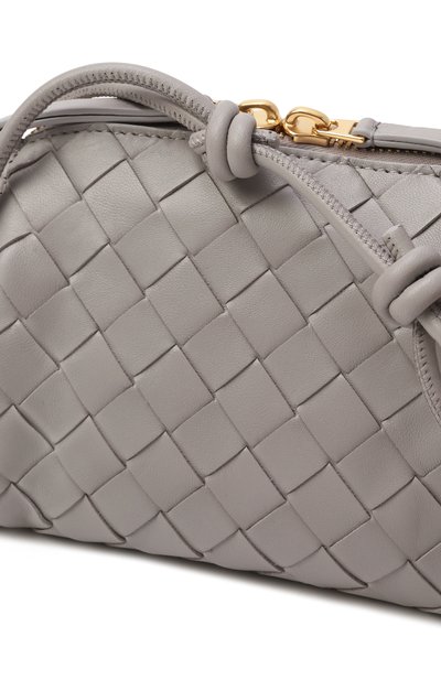 Сумка concert pouch BOTTEGA VENETA серого цвета по цене 246500 руб., арт. 794258/VCPP1, фото 3 Сумка concert pouch BOTTEGA VENETA, арт. 794258/VCPP1, фото 3