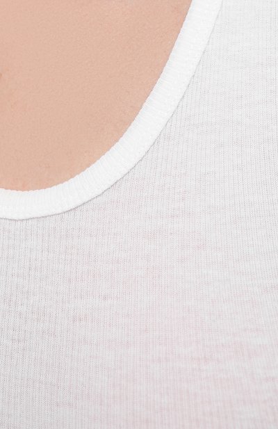 Хлопковая майка WARDROBE.NYC белого цвета по цене 10650 руб., арт. W1016R04, фото 5 Хлопковая майка WARDROBE.NYC, арт. W1016R04, фото 5