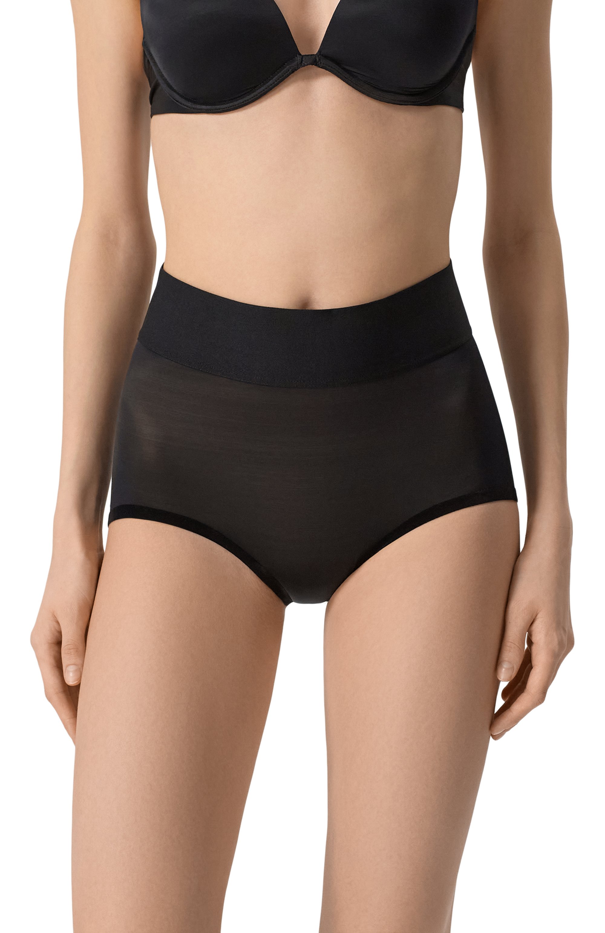 Трусы-шорты с завышенной талией WOLFORD черного цвета по цене 11900 руб., арт. 4W2028, фото 2 Трусы-шорты с завышенной талией WOLFORD, арт. 4W2028, фото 2