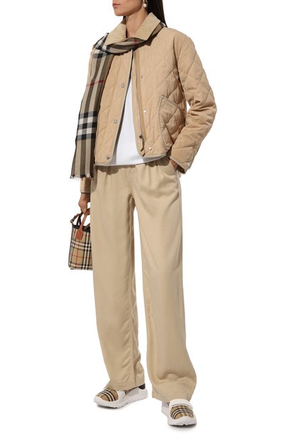 Утепленная куртка BURBERRY бежевого цвета по цене 159000 руб., арт. 8078520, фото 2 Утепленная куртка BURBERRY, арт. 8078520, фото 2