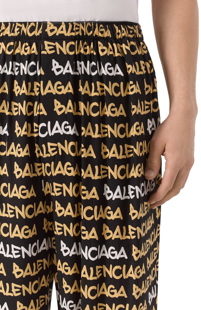 Мужские брюки из вискозы BALENCIAGA разноцветного цвета, арт. 681819/TRLJ3 | Фото 5 (Длина (брюки, джинсы): Стандартные; Материал внешний: Вискоза; Случай: Повседневный; Стили: Гранж; Автоматизация ТО: Проставлено; Автоматизация состава: Проставлено)