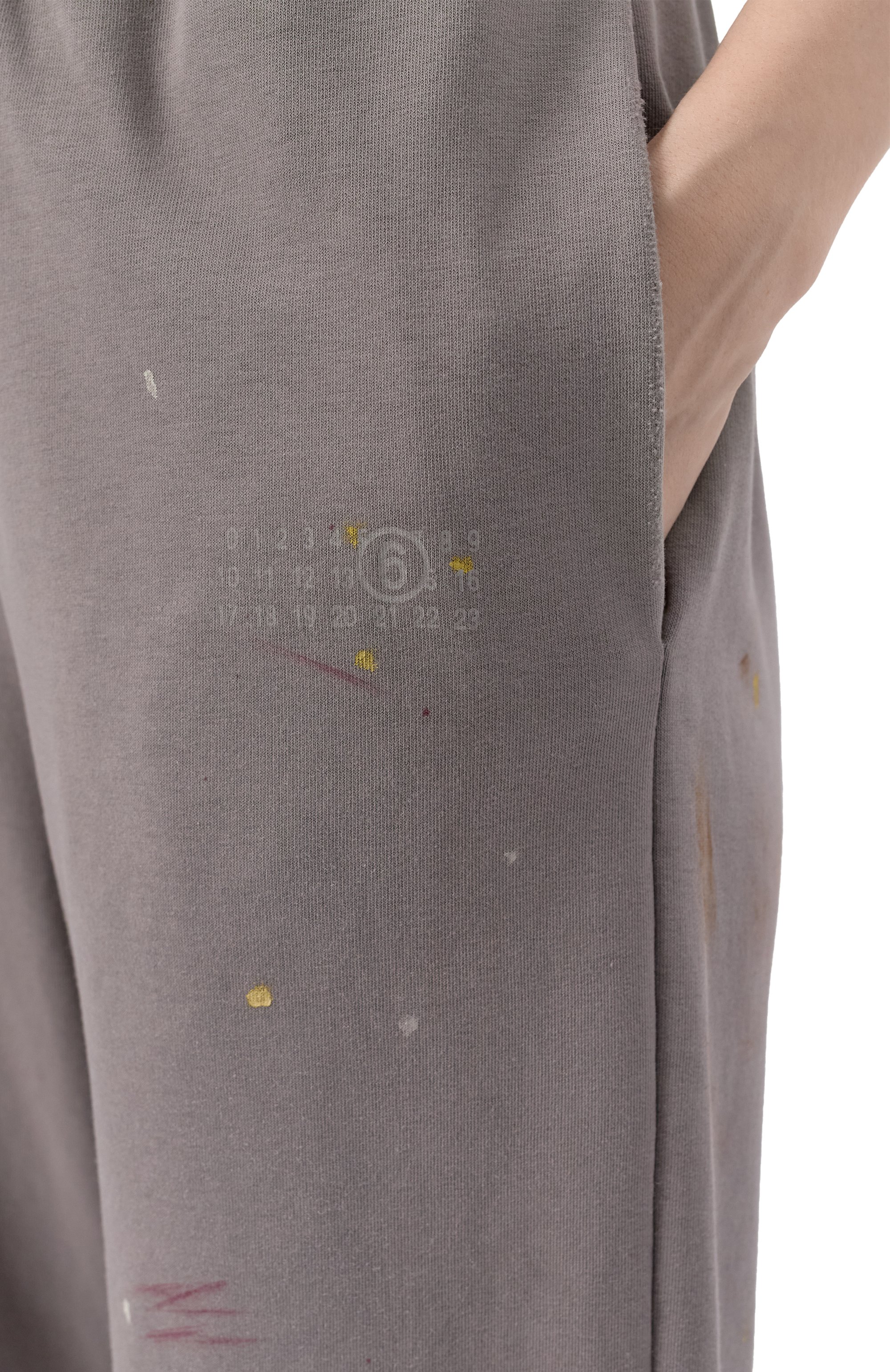 Хлопковые брюки MM6 серого цвета по цене 69950 руб., арт. S62KB0239/M25013, фото 5 Хлопковые брюки MM6, арт. S62KB0239/M25013, фото 5