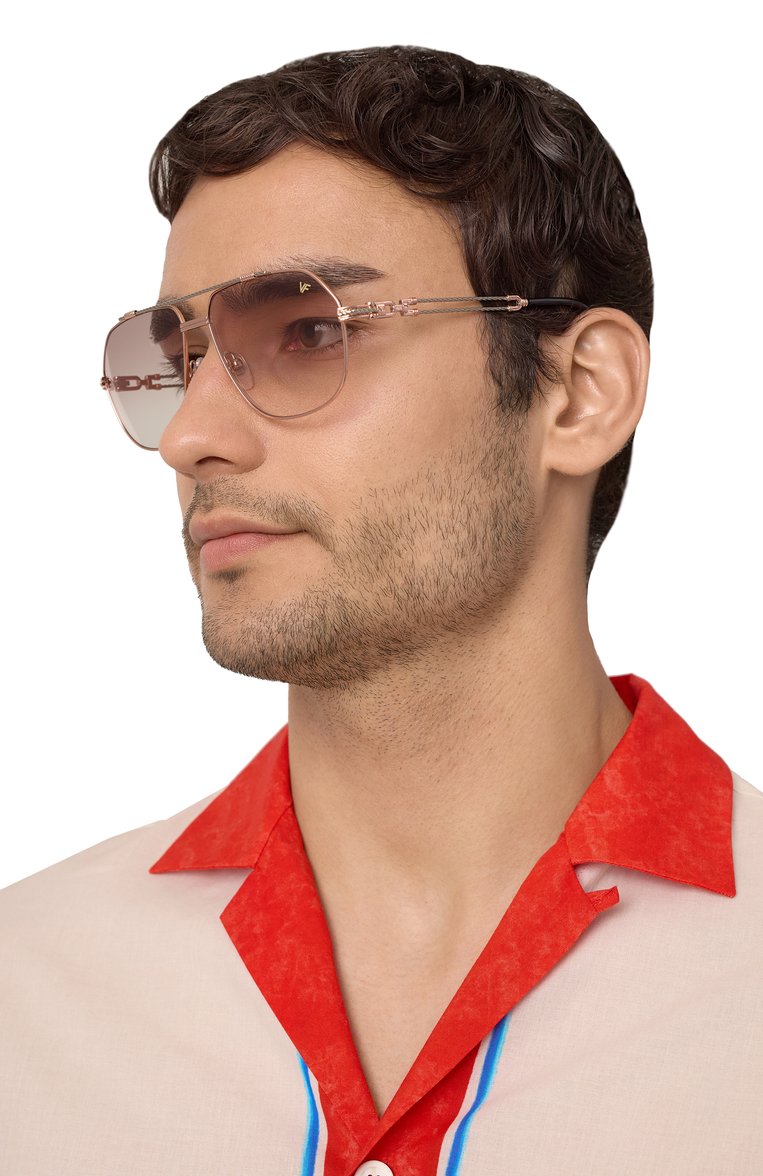 Женские солнцезащитные очки VINTAGE FRAMES коричневого цвета, арт. B0SS D0UBLE R0PE 18KT TW0-T0NE G0LD/TABACC0 | Фото 2 (Региональные ограничения белый список (Axapta Mercury): Не проставлено; Нос: Не проставлено; Тип очков: С/з; Материал: Металл; Кросс-КТ: С/з-унисекс; Очки форма: Авиаторы; Оптика Гендер: оптика-унисекс)