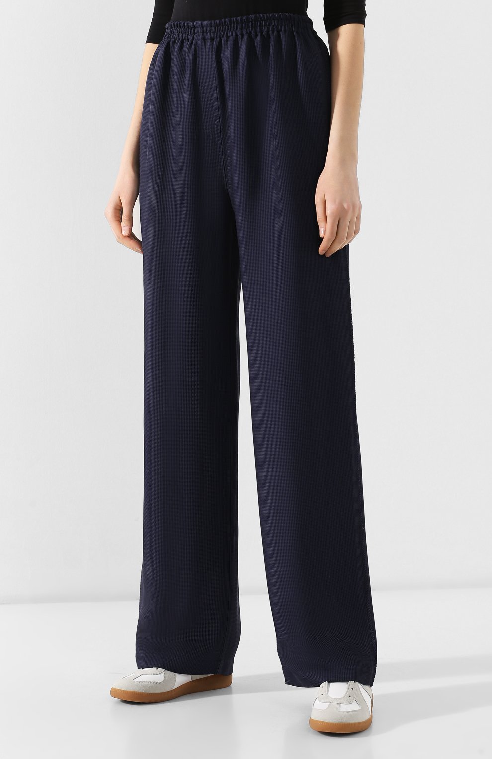 Брюки из вискозы ACNE STUDIOS темно-синего цвета по цене 32050 руб., арт. AK0063, фото 3 Брюки из вискозы ACNE STUDIOS, арт. AK0063, фото 3