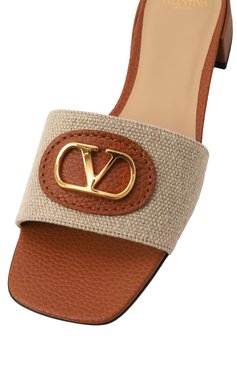 Женские текстильные шлепанцы vlogo signature VALENTINO бежевого цвета, арт. 6W2S0LT0/SJR | Фото 7 (Драгоц�енные камни: Проставлено; Материал сплава: Проставлено; Материал внешний: Текстиль; Подошва: Плоская; Материал внутренний: Натуральная кожа; Каблук высота: Низкий)