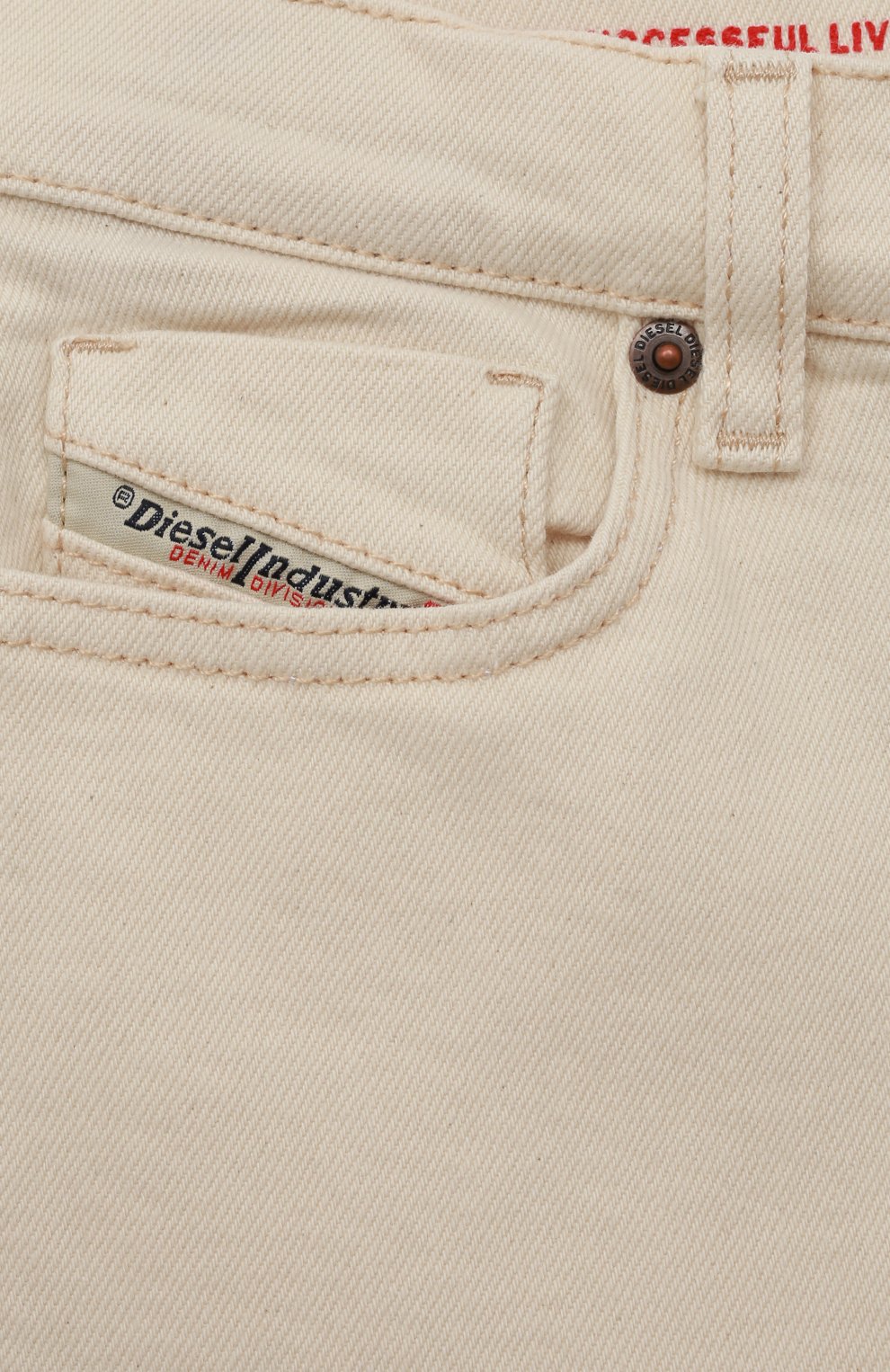 Джинсы DIESEL кремового цвета по цене 21600 руб., арт. J00808-KXBDB, фото 3 Джинсы DIESEL, арт. J00808-KXBDB, фото 3
