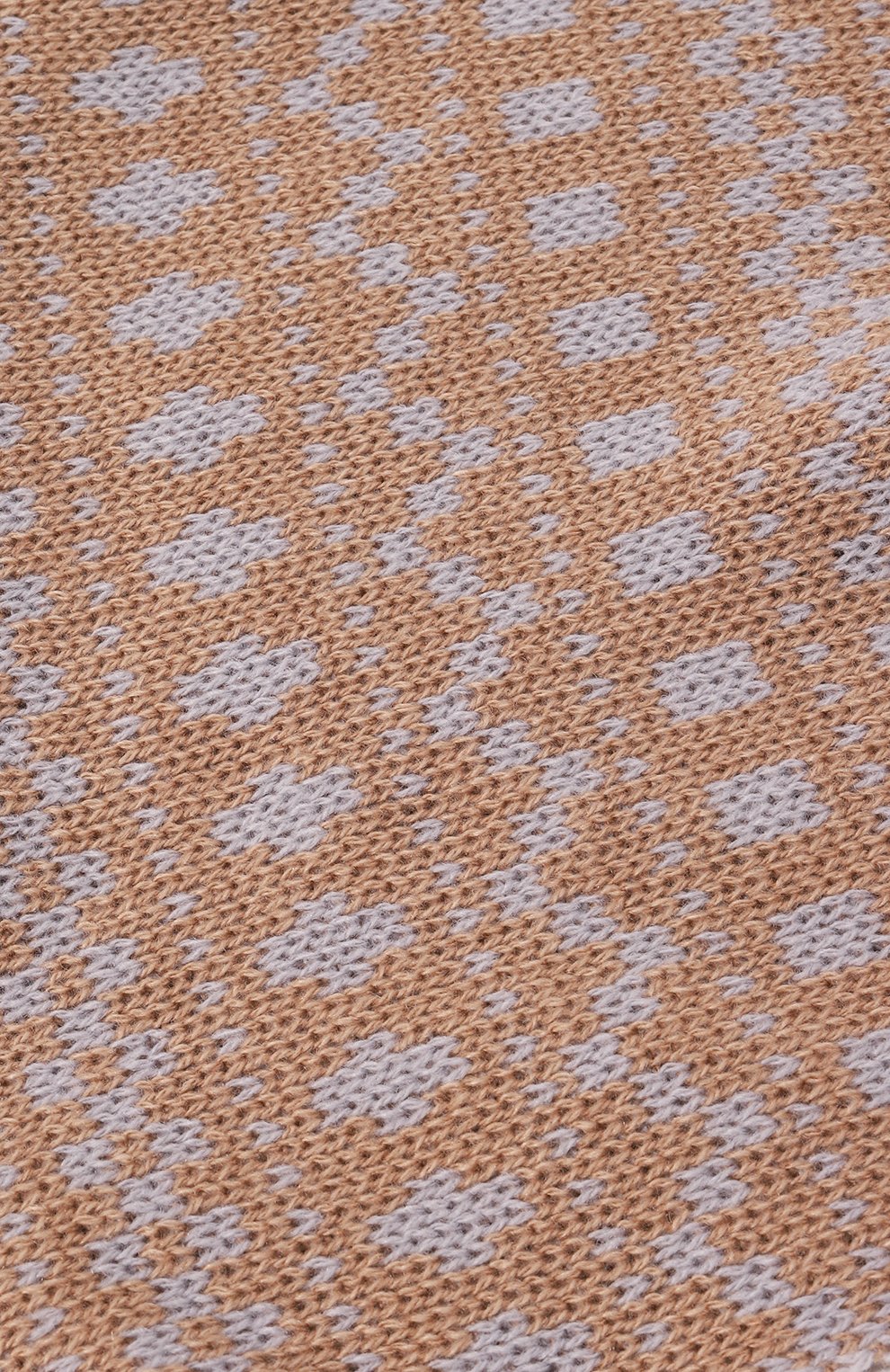 Капюшон A.T.T. бежевого цвета по цене 8060 руб., арт. 2386, фото 4 Капюшон A.T.T., арт. 2386, фото 4