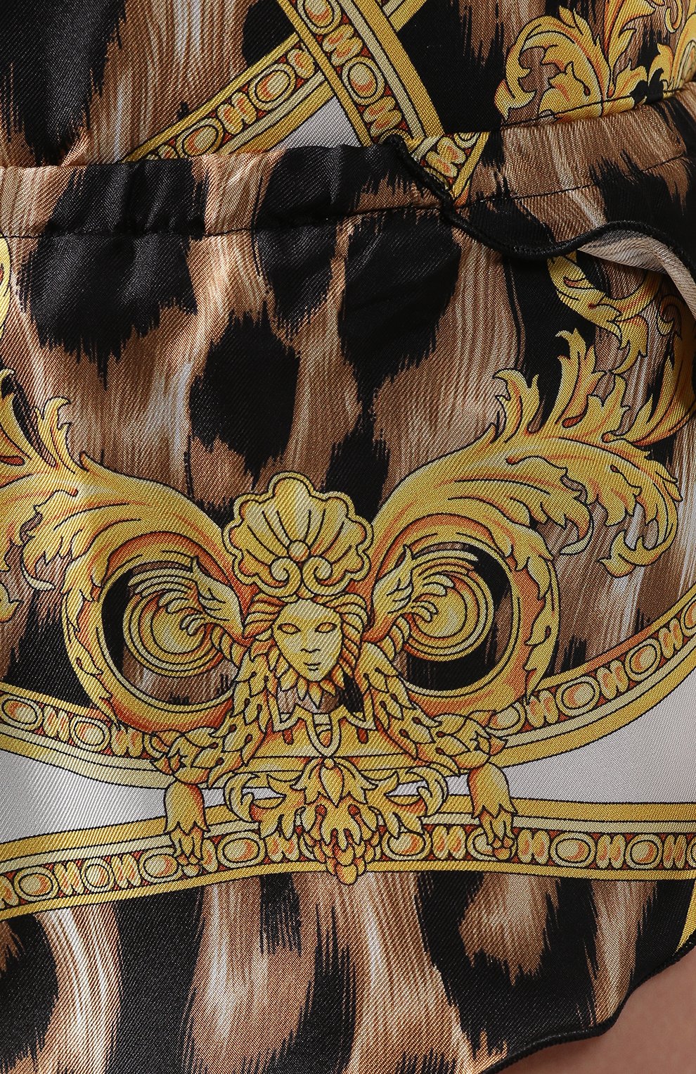 Шелковые шорты VERSACE разноцветного цвета по цене 34850 руб., арт. AUD05061/AS00289, фото 5 Шелковые шорты VERSACE, арт. AUD05061/AS00289, фото 5