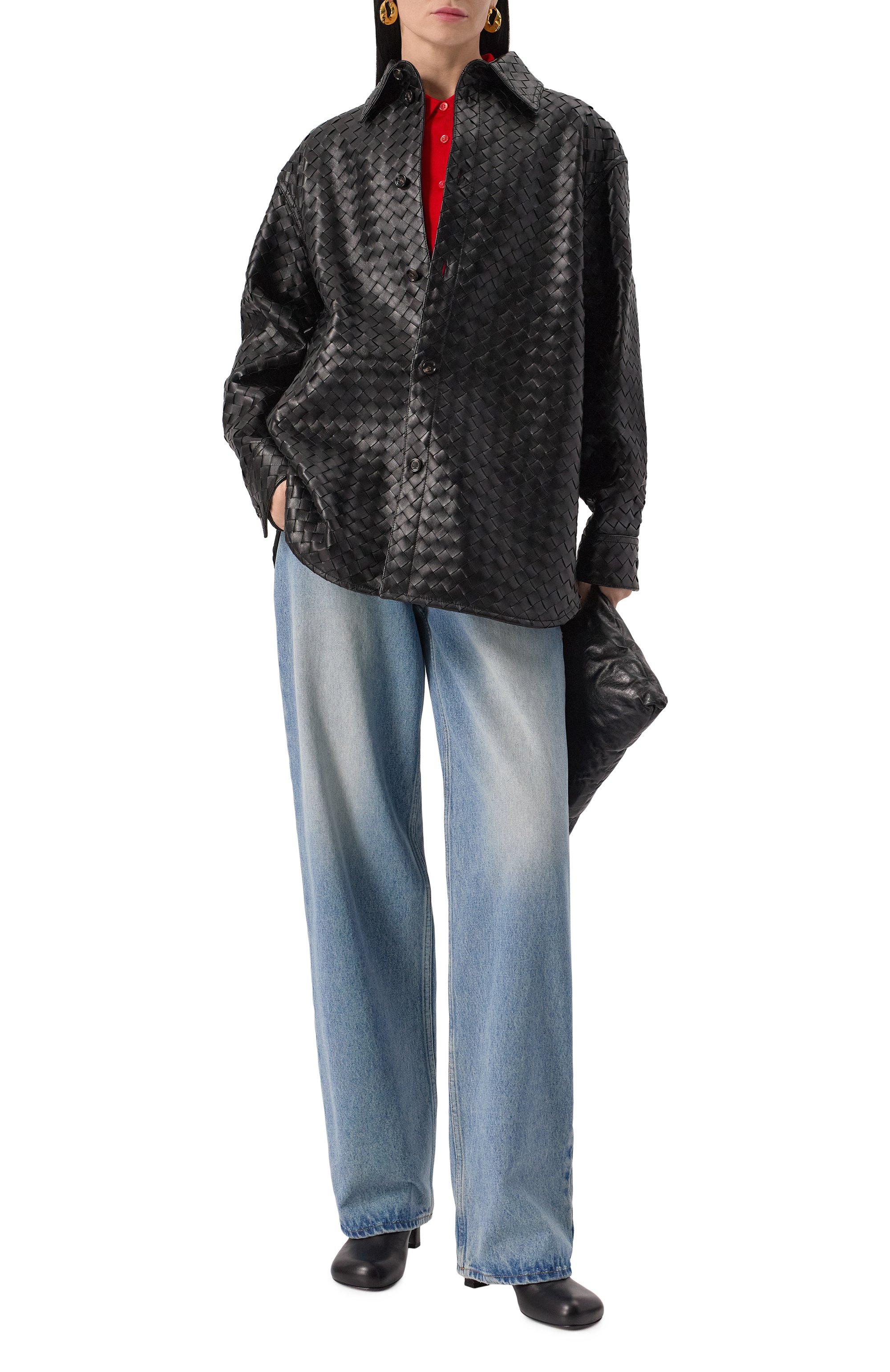 Кожаная рубашка BOTTEGA VENETA черного цвета по цене 1315000 руб., арт. 813044/V2JG0, фото 2 Кожаная рубашка BOTTEGA VENETA, арт. 813044/V2JG0, фото 2