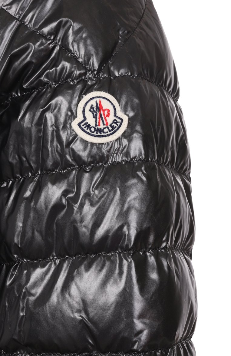 Мужская пуховик akinari MONCLER черного цвета, арт. 1A00009/596J9 | Фото 6 (Длина (верхняя одежда): Короткие; Материал внешний: Синтетический материал; Материал подклада: Синтетический материал; Рукава: Длинные; Стили: Кэжуэл; Мужское Кросс-КТ: пуховик-короткий)