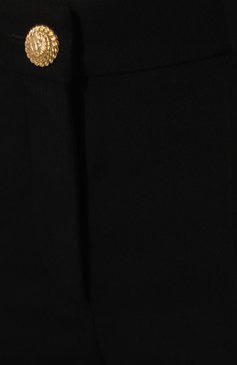 Женские шерстяные брюки BALMAIN черного цвета, арт. DF1P0104/WC09 | Фото 5 (Драгоценные камни: Проставлено; Длина (брюки, джинсы): Удлиненные; Материал внешний: Ше�рсть; Материал сплава: Проставлено; Силуэт Ж (брюки и джинсы): Расклешенные; Стили: Кэжуэл; Женское Кросс-КТ: Брюки-одежда)