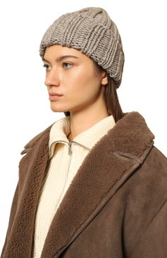 Женская шапка WOOLRICH бежевого цвета, арт. CFWWAC0196FRUF0766 | Фото 2 (Нос: Не проставлено; Материал сплава: Проставлено; Материал: Шерсть, Текстиль, Синтетический материал)