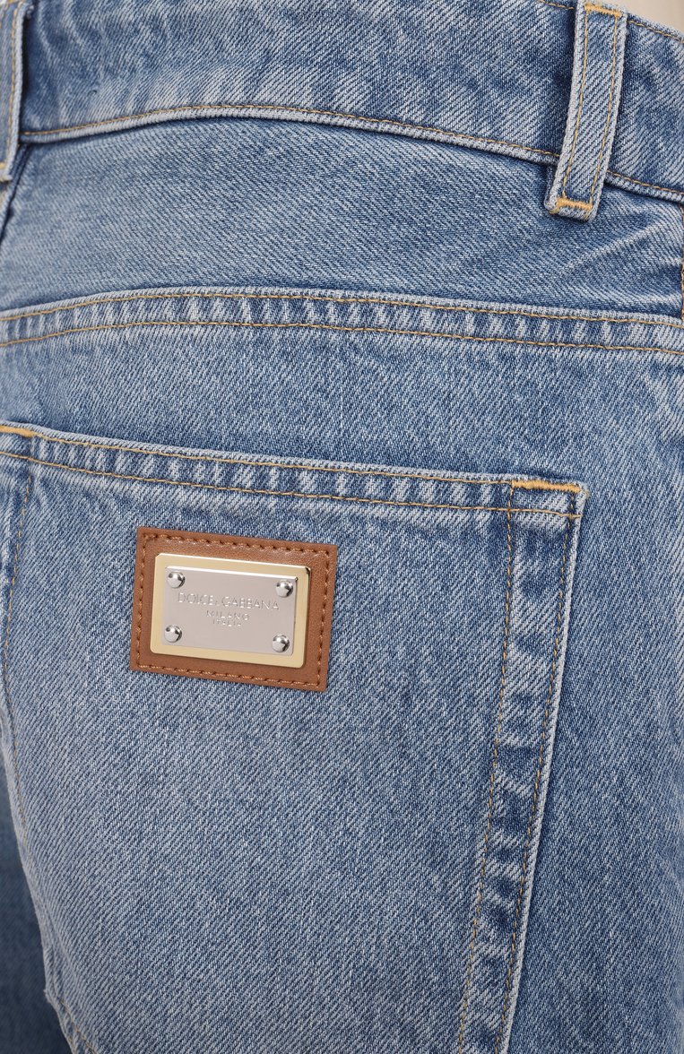 Женские джинсы DOLCE & GABBANA голубого цвета, арт. FTC8CD/G8MB2 | Фото 6 (Материал внешний: Хлопок, Деним; Длина (брюки, джинсы): Удлиненные; Материал сплава: Проставлено; Драгоценные камни: Проставлено; Силуэт Ж (брюки и джинсы): Прямые; Детали: Делаве; Кросс-КТ: Деним; Стили: Кэжуэл)