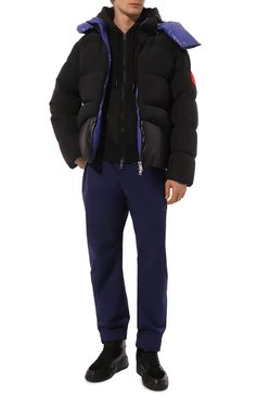 Мужские брюки MONCLER GRENOBLE темно-синего цвета, арт. 2A000-13-54AL5 | Фото 2 (Материал внешний: Синтетический материал; Драгоценные камни: Проставлено; Материал сплава: Проставлено; Длина (брюки, джинсы): Стандартные; Случай: Повседневный; Стили: Спорт-шик)